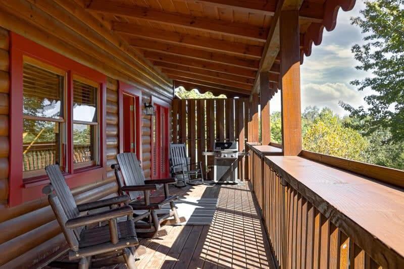Movie Theater Hot Tub View Mountain Escape Villa Gatlinburg Exterior foto
